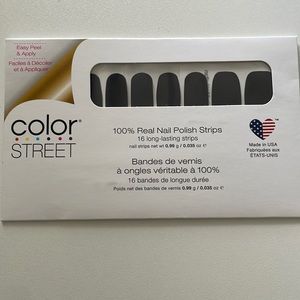 Color Street “Midnight in Manhattan” nail strips